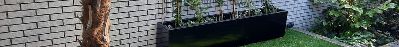 Milteliniu būdu dengti plieniniai lauko vazonai Milteliniu būdu dengti plieniniai lauko vazonai