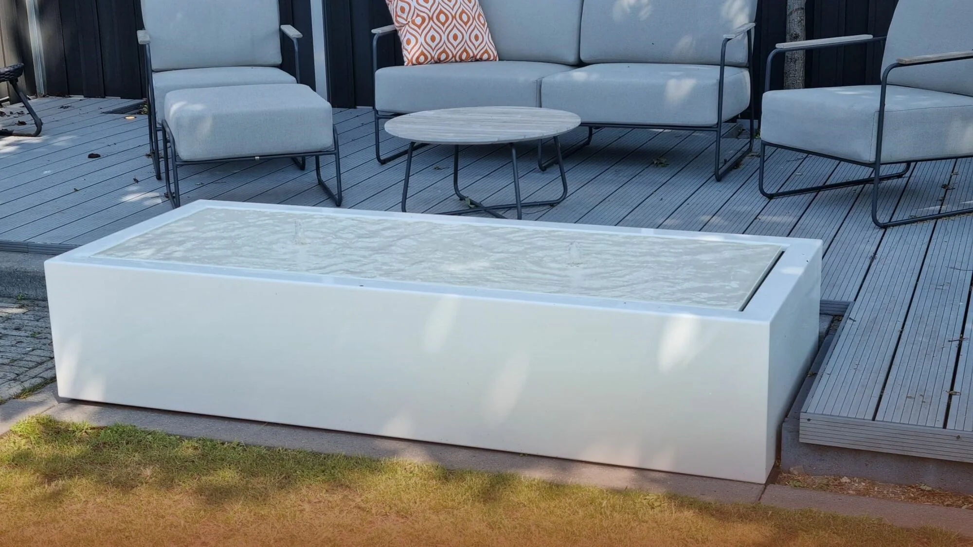 Kaip prižiūrėti savo vandens stalą ar vandens ornamentą?